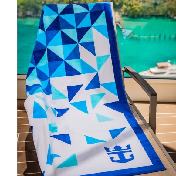 Beautiful and extra large Royal Caribbean Beach Towel - Picture 4 of 6